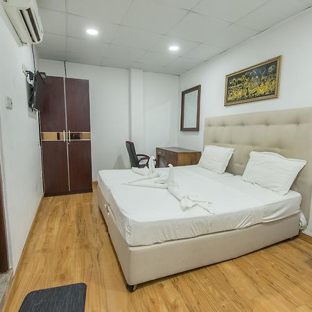 Metro City Hotel Коломбо Екстер'єр фото