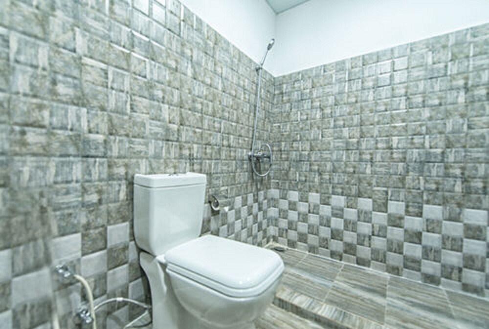 Metro City Hotel Коломбо Екстер'єр фото