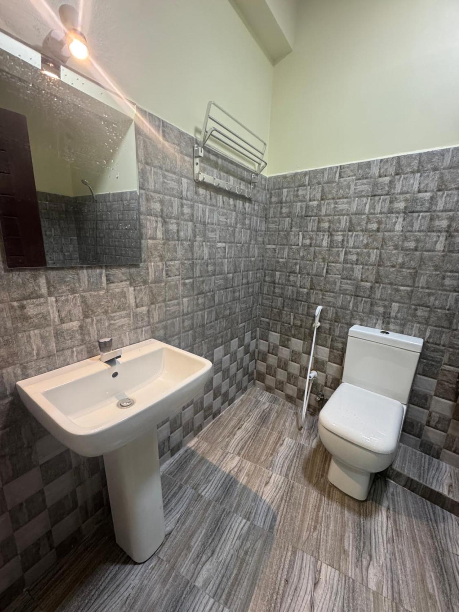 Metro City Hotel Коломбо Екстер'єр фото