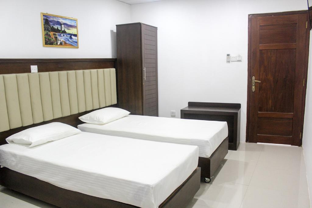 Metro City Hotel Коломбо Екстер'єр фото