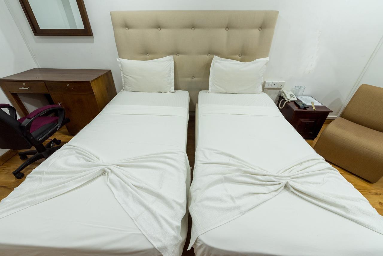 Metro City Hotel Коломбо Екстер'єр фото