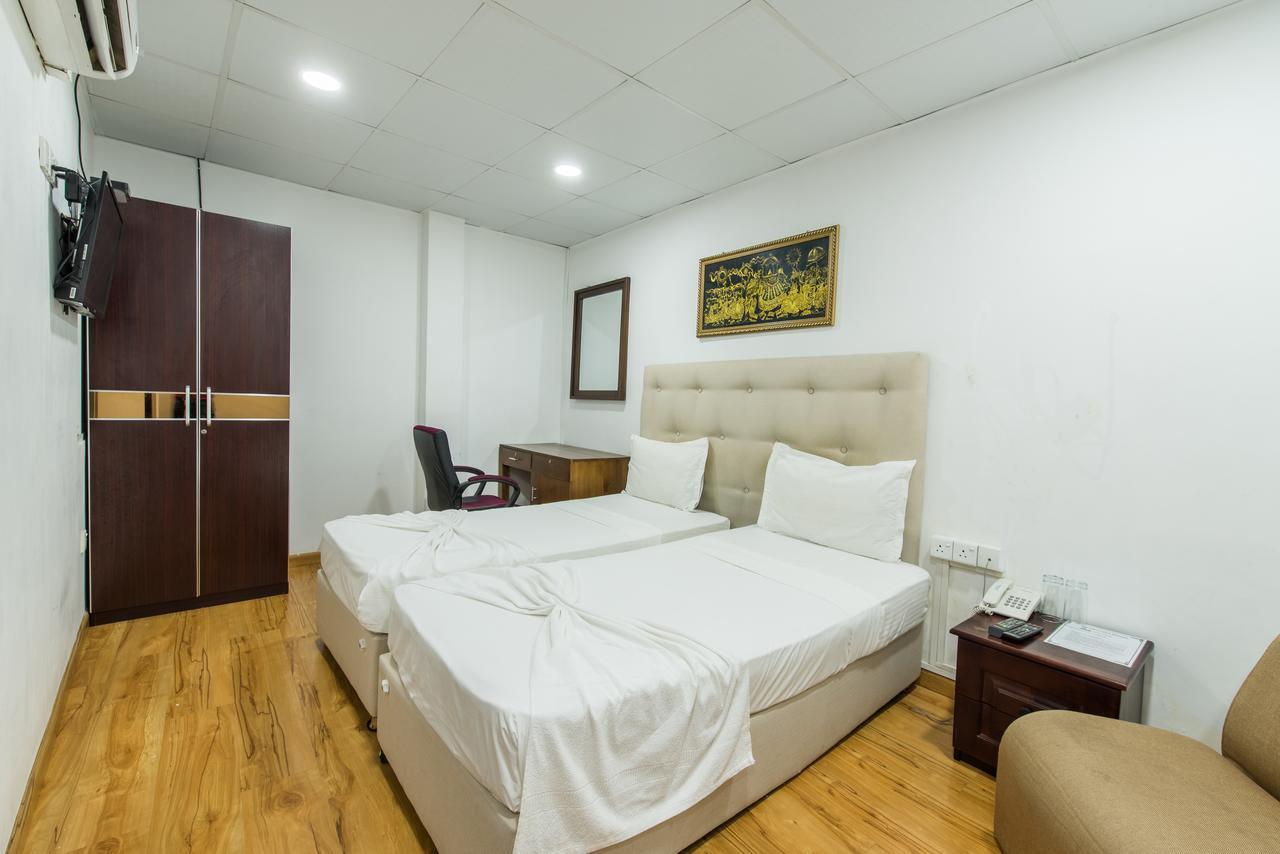 Metro City Hotel Коломбо Екстер'єр фото