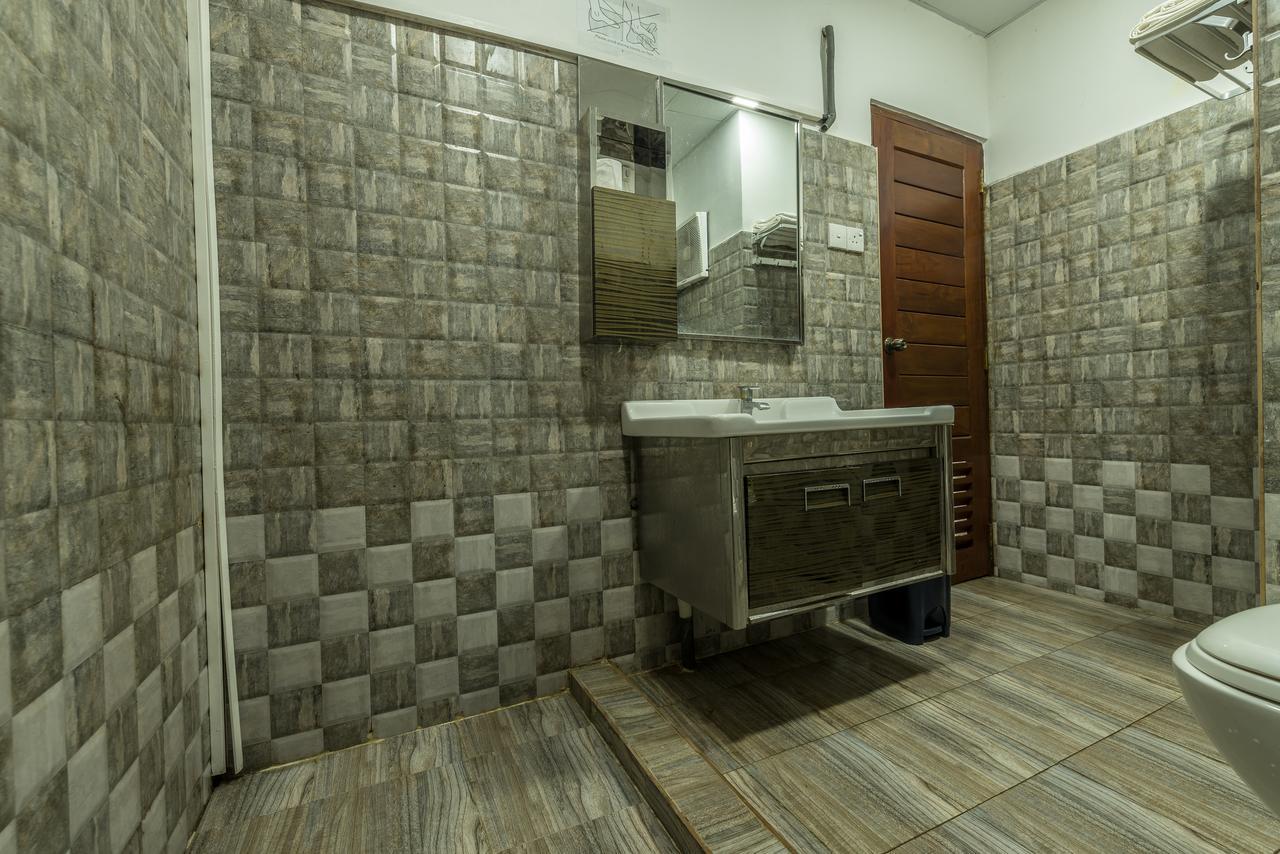 Metro City Hotel Коломбо Екстер'єр фото
