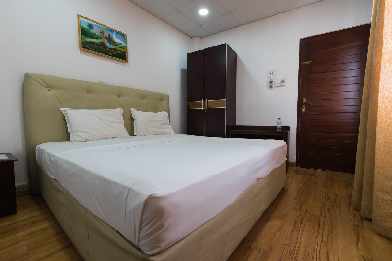Metro City Hotel Коломбо Екстер'єр фото