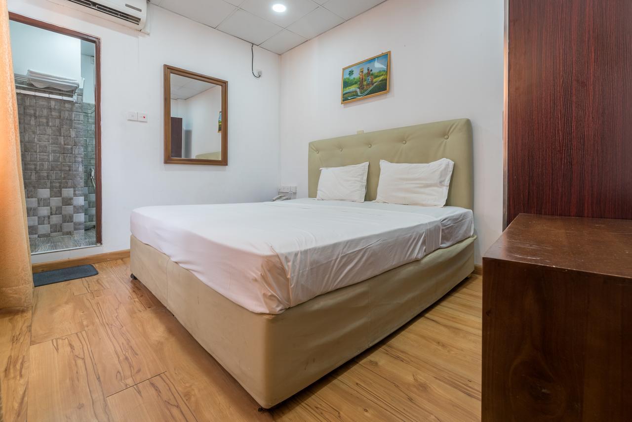 Metro City Hotel Коломбо Екстер'єр фото