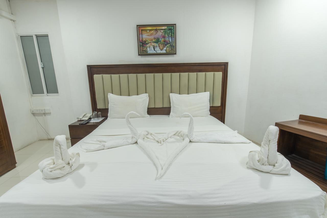 Metro City Hotel Коломбо Екстер'єр фото