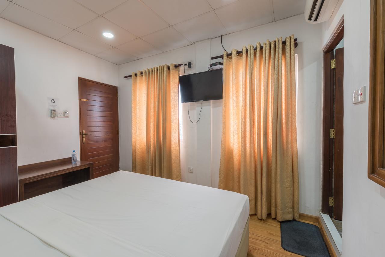 Metro City Hotel Коломбо Екстер'єр фото