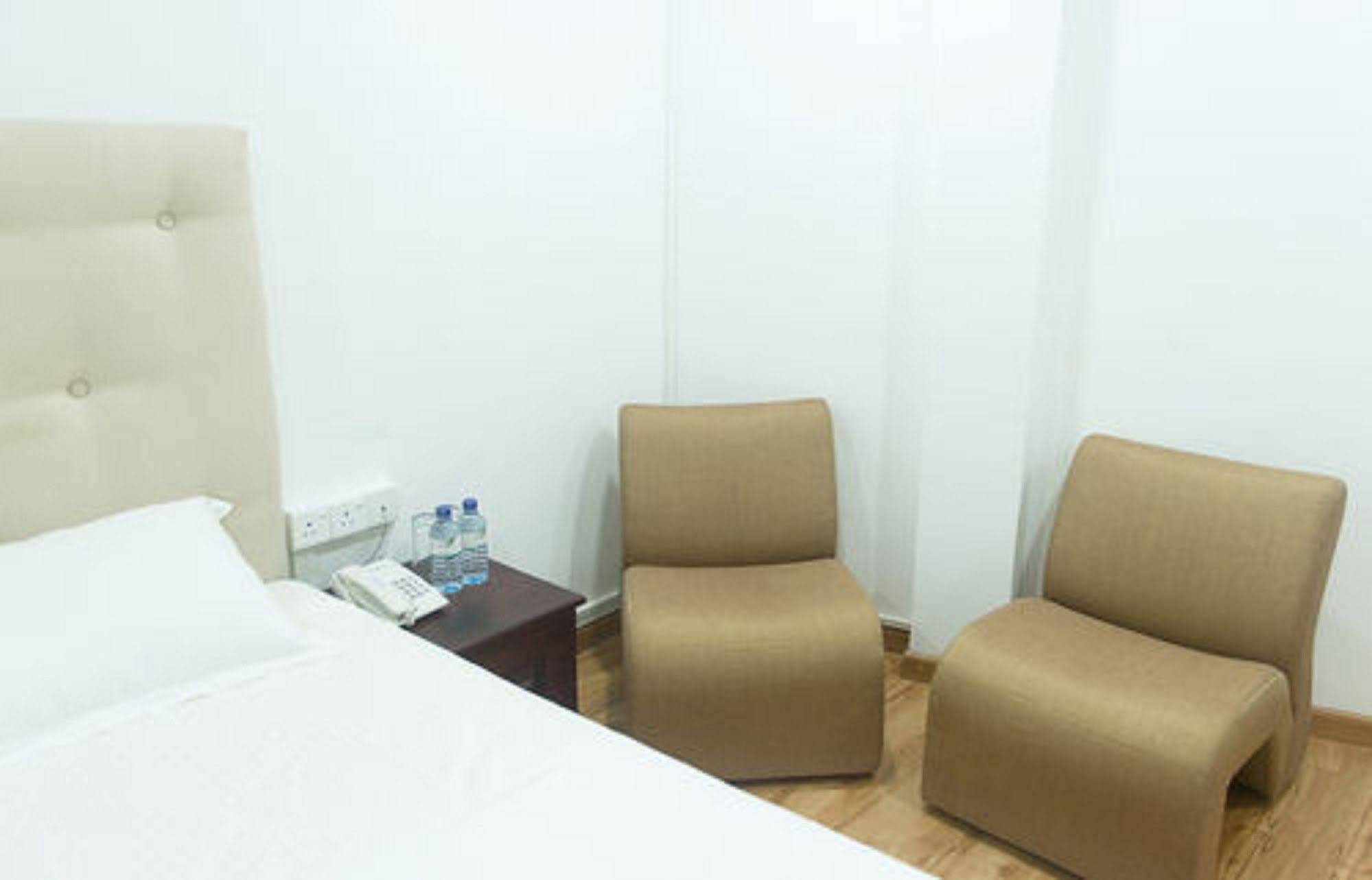 Metro City Hotel Коломбо Екстер'єр фото