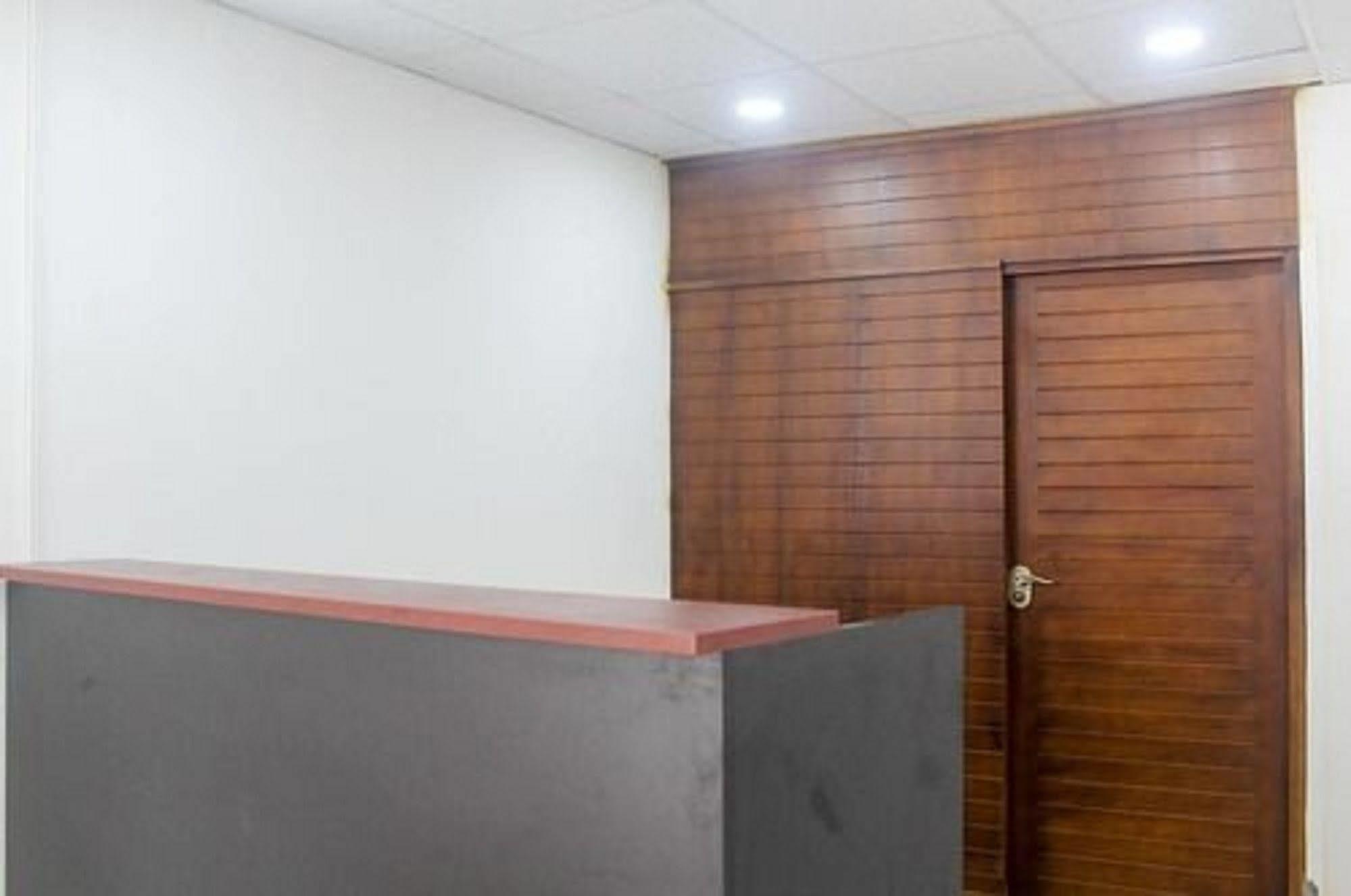 Metro City Hotel Коломбо Екстер'єр фото