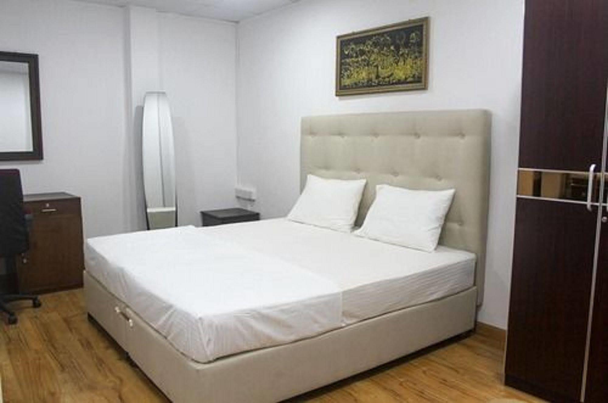 Metro City Hotel Коломбо Екстер'єр фото